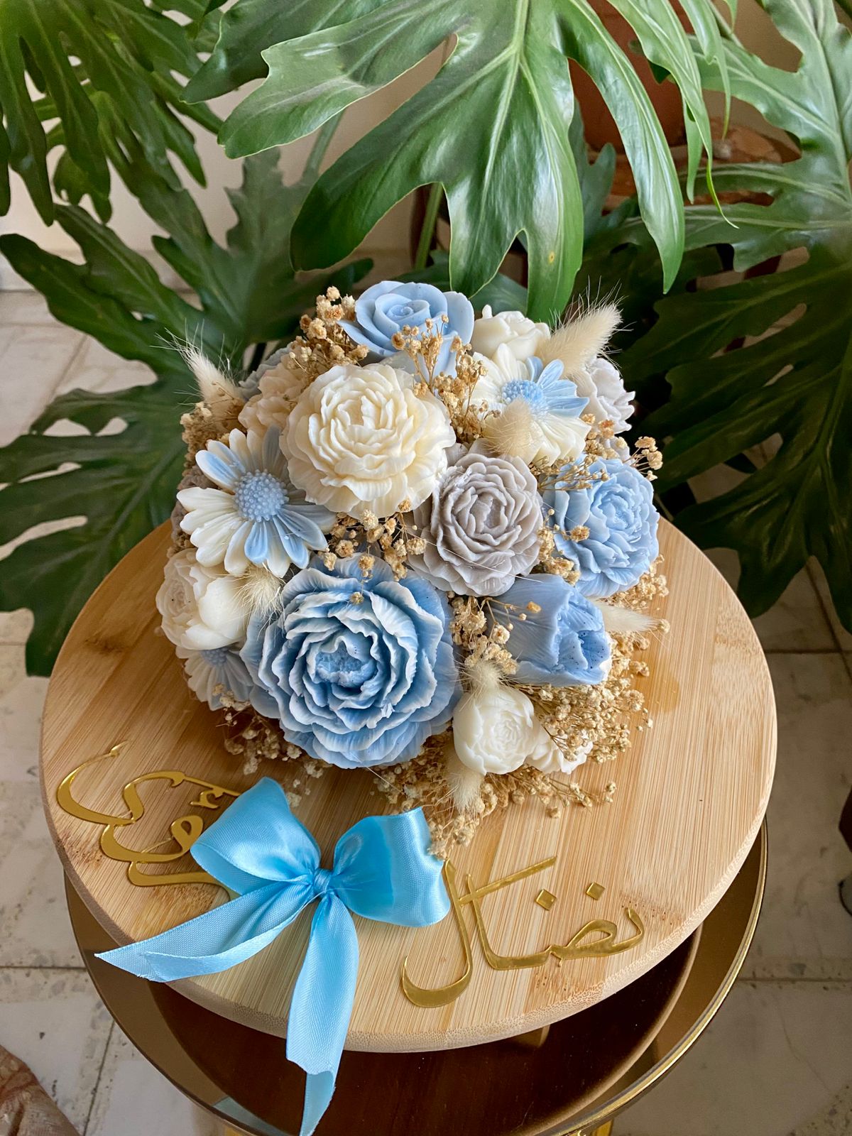 صينية من الشمع المعطر الفواح